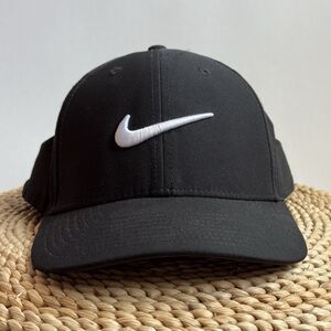 Nike Dri-Fit Adjustable Hat Club Cap Black/White Lightweight Golf